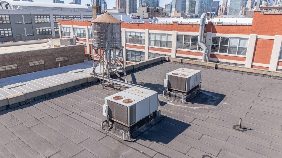 More Photos Of 2124 44th Ave, Long Island City Warehouse For Sale