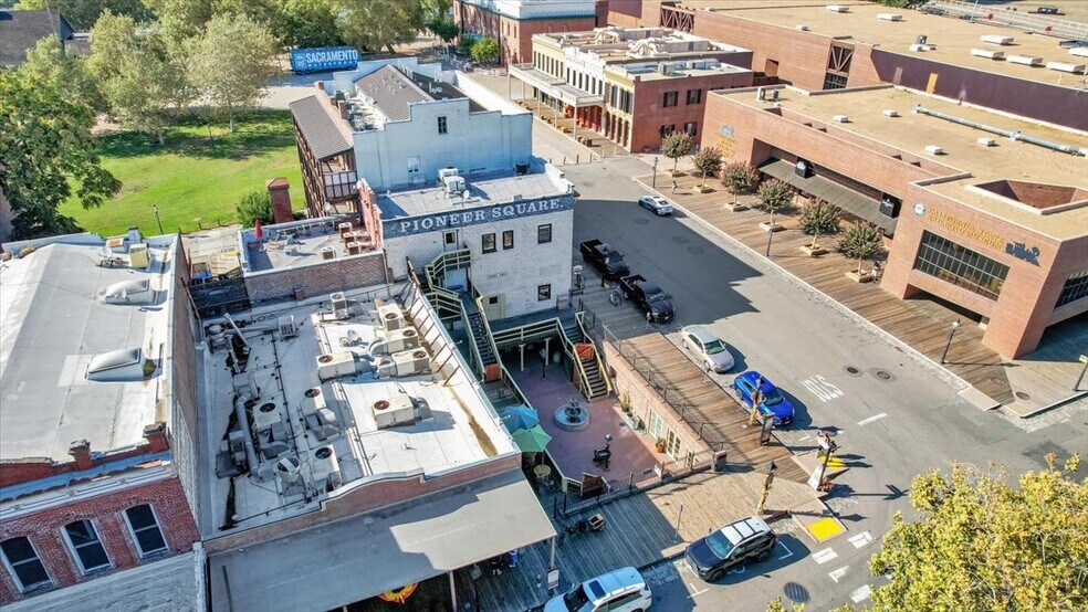 More Photos Of 900-906 2nd St, Sacramento Storefront For Lease