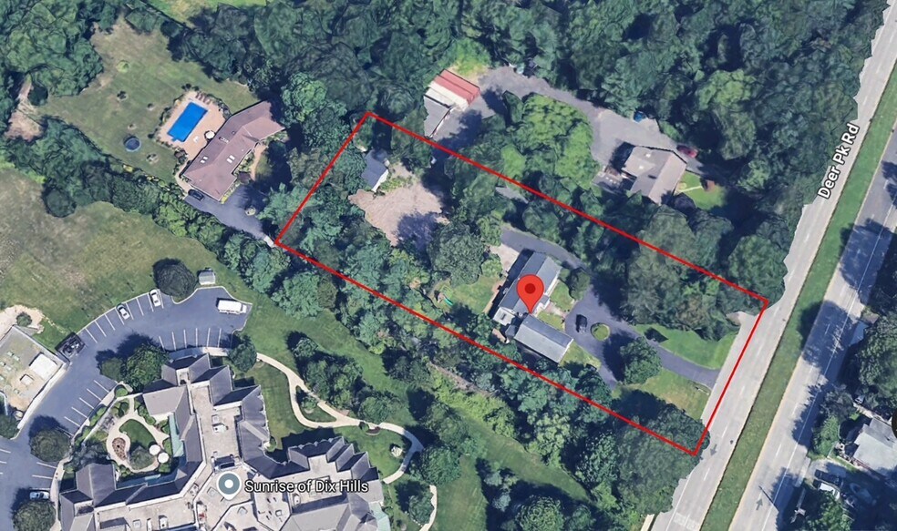 More Photos Of 329 Deer Park Rd, Dix Hills General Retail For Sale