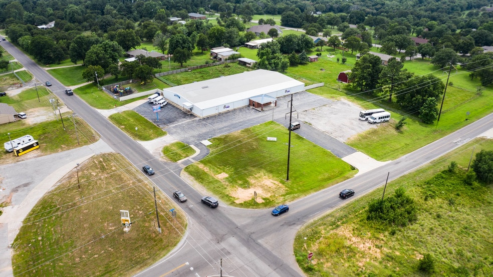 More Photos Of 1621 S Choctaw Rd, Choctaw Skating Rink For Sale