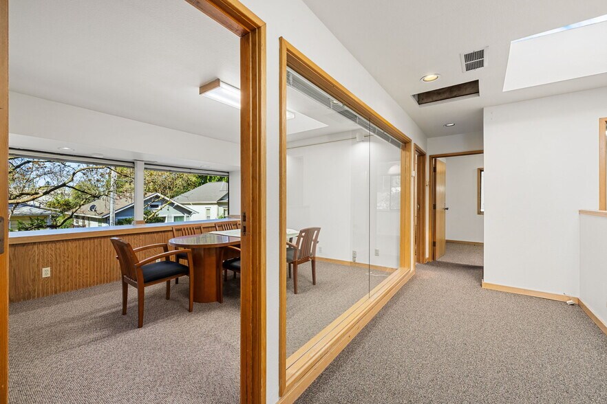 More Photos Of 610 Davis St, Santa Rosa Office Residential For Sale