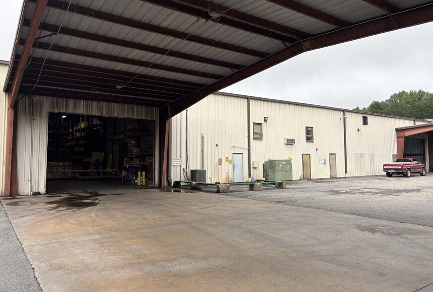 More Photos Of 296 Gentry Rd, Elkin Warehouse For Sale
