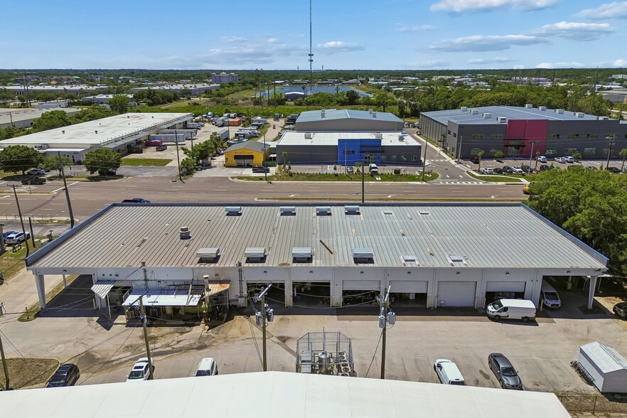 More Photos Of 9945 Race Track Rd, Tampa Industrial For Sale