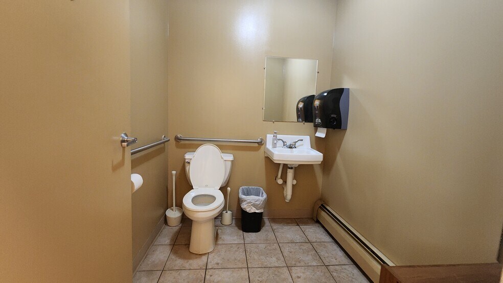 More Photos Of 2 N Main St, Pittston Office For Sale