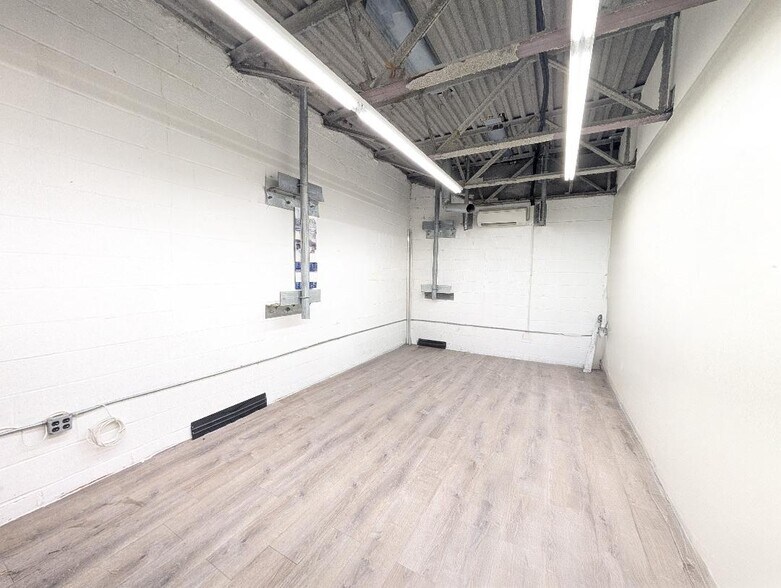 More Photos Of 8520 Foster Ave, Brooklyn Freestanding For Lease