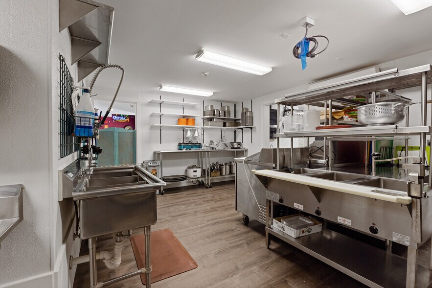 More Photos Of 205 W Main St, Liberty Restaurant For Sale