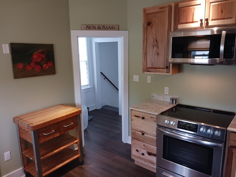 More Photos Of 117 Water St, Stonington Apartments For Sale