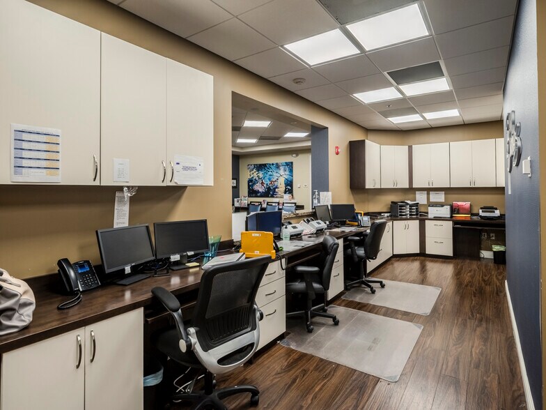 More Photos Of 21020 State Road 7, Boca Raton Medical For Sale