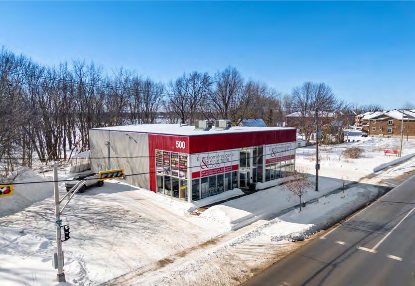 More Photos Of 500 Boul Arthur-Sauvé, Laval Freestanding For Sale