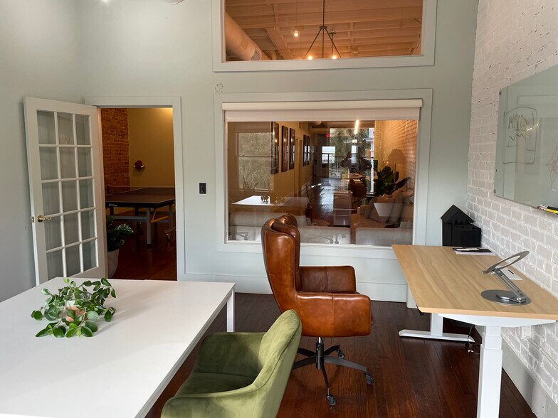 More Photos Of 463 King St, Charleston Storefront Retail Office For Lease