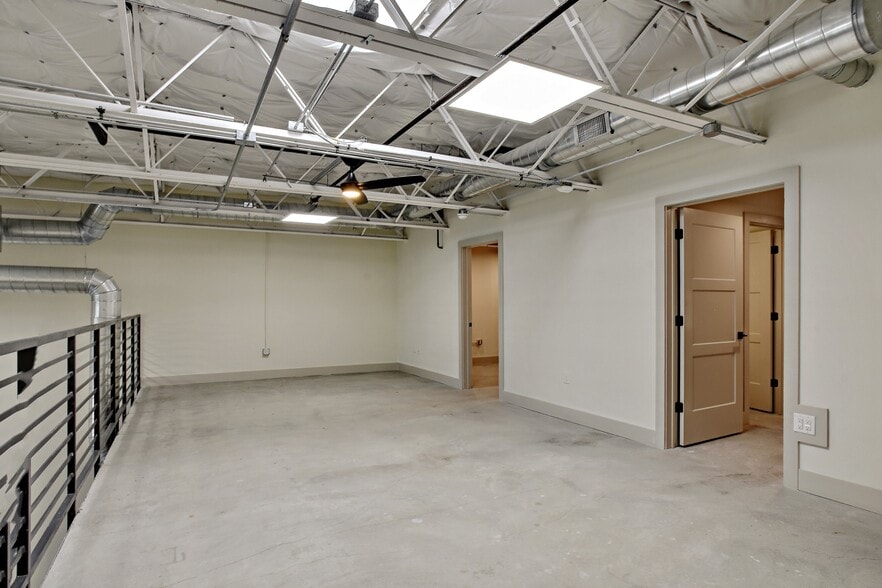 More Photos Of 215 Coca Cola Pl, San Antonio Apartments For Lease