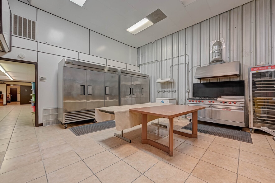 More Photos Of 3402 Amanda Ln, Houston Flex For Sale