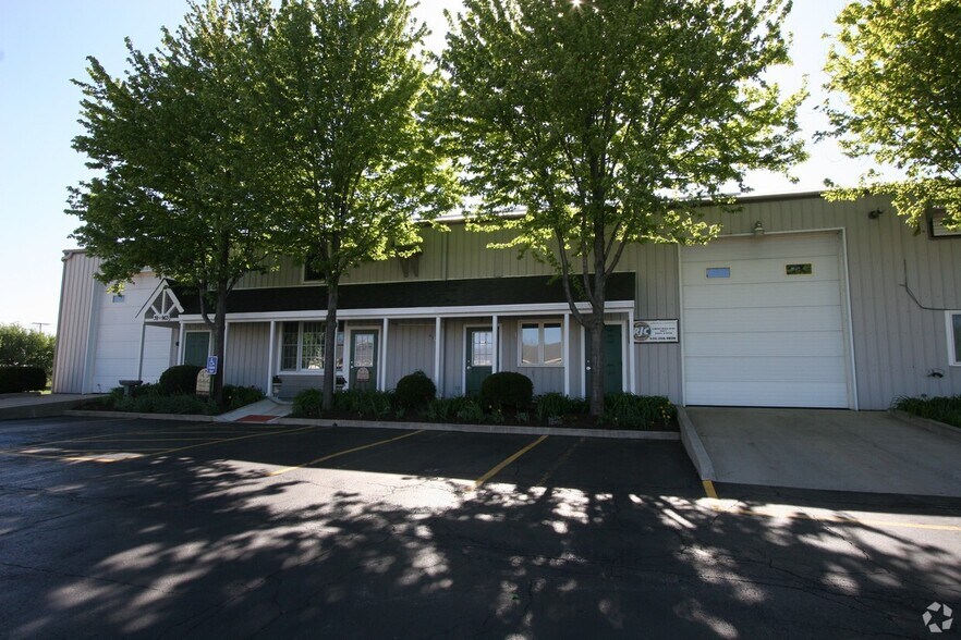 Primary Photo Of 39W963 Midan Dr, Elburn Warehouse For Lease