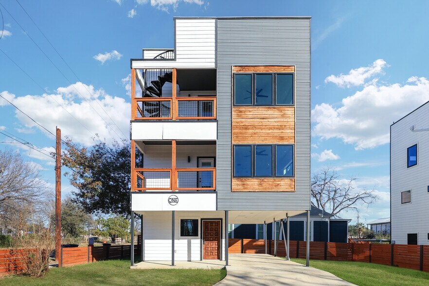 More Photos Of 1512 Wyoming St, San Antonio Apartments For Sale