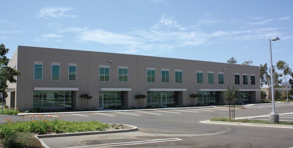 More Photos Of 325 N Puente St, Brea Light Manufacturing For Lease