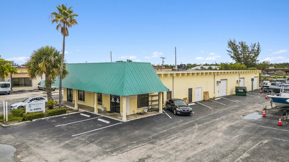 More Photos Of 1516 Cypress Dr, Jupiter Light Distribution For Lease