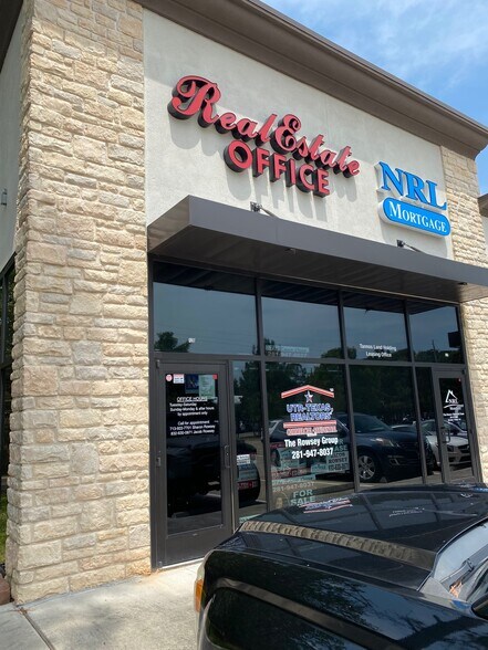 More Photos Of 804 S Friendswood Dr, Friendswood Office For Lease
