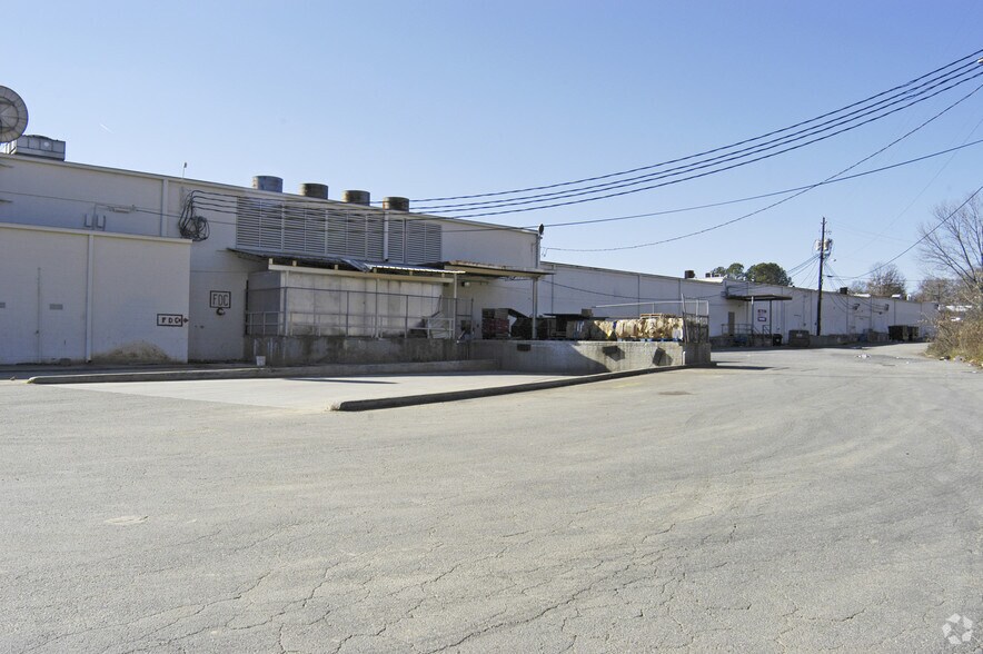 More Photos Of 621 S Marietta Pky, Marietta Unknown For Lease