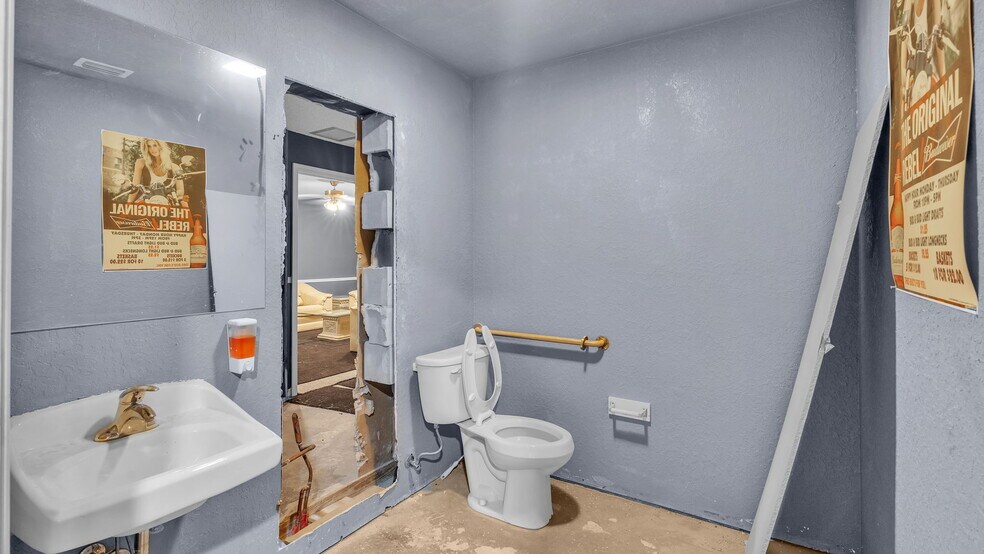 More Photos Of 4314 N Suncoast Blvd, Crystal River Office For Sale