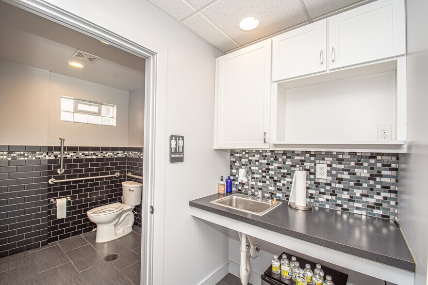 More Photos Of 212 E Court St, Sidney Office For Sale