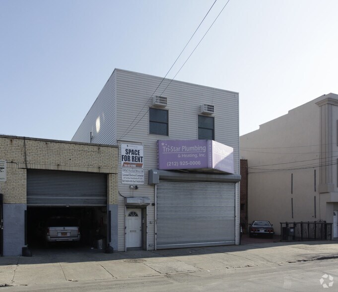 More Photos Of 247 Van Brunt St, Brooklyn Storefront Retail Office For Lease