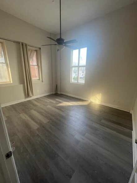 More Photos Of 120 S Dixie Hwy, West Palm Beach Storefront Retail Office For Lease