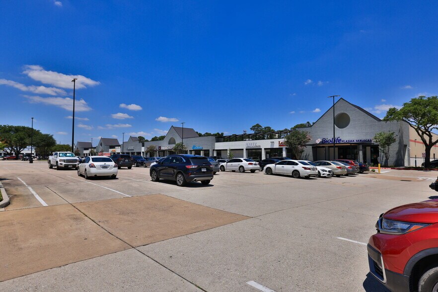 More Photos Of 9715-9785 E FM-1960 By pass, Humble Unknown For Lease