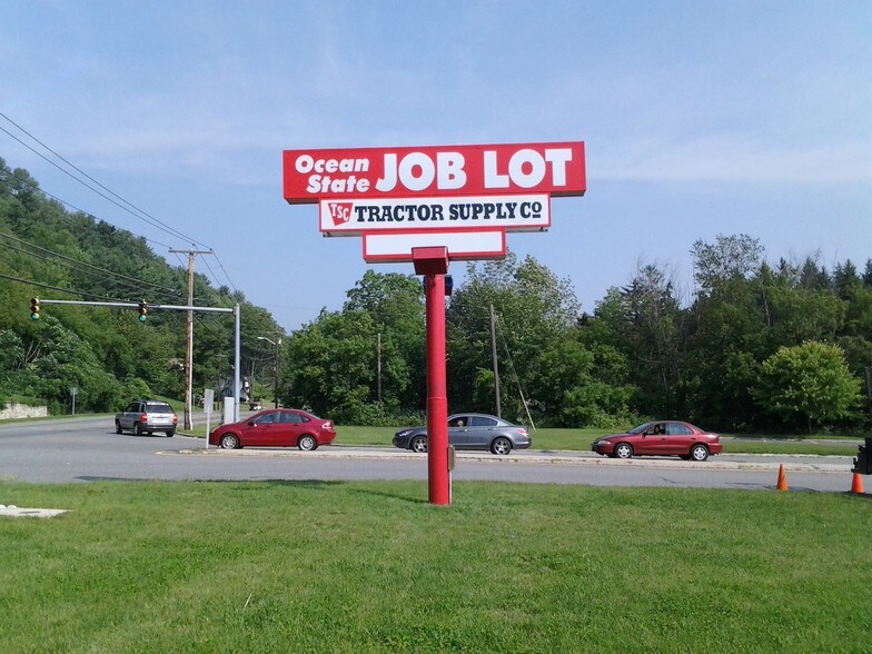 More Photos Of 830 Curran Hwy, North Adams Freestanding For Lease