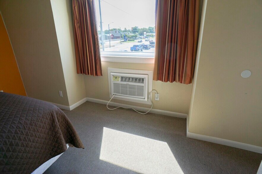 More Photos Of 1208 Oklahoma Ave, Woodward Hotel For Sale