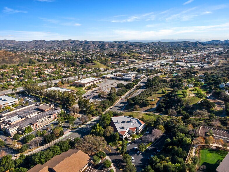 More Photos Of 29800 Agoura Rd, Agoura Hills Office For Lease