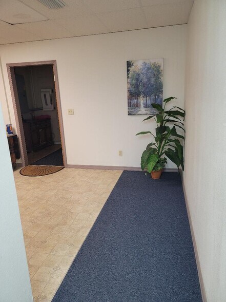 More Photos Of 107 Broadway St, Fort Meade Office For Sale