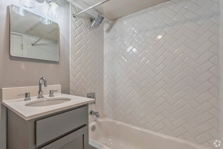 More Photos Of 4400 San Jacinto St, Dallas Multifamily For Sale