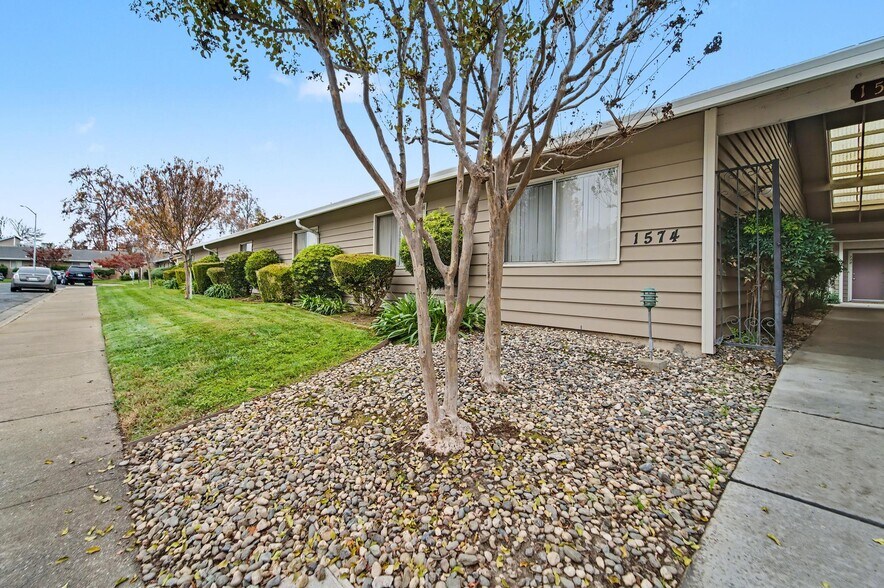 More Photos Of 1574 - 1576 Heather Dr, Yuba City Apartments For Sale