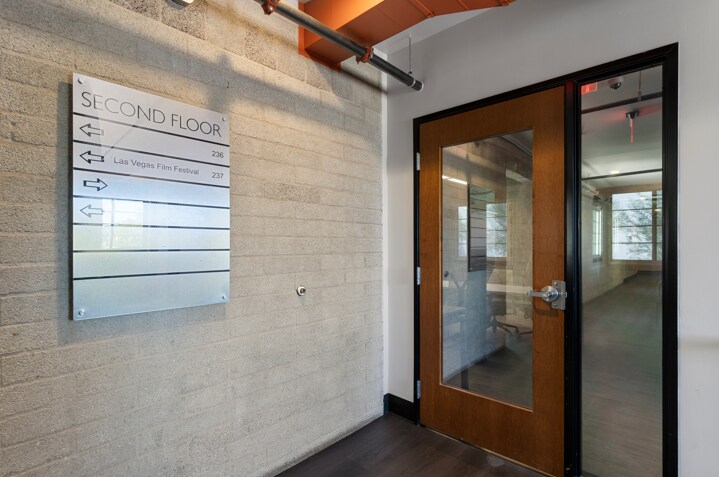 More Photos Of 124 S 6th St, Las Vegas Storefront Retail Office For Lease