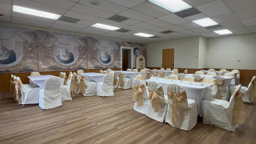 More Photos Of 101 N 4th St, Lometa Daycare Center For Lease