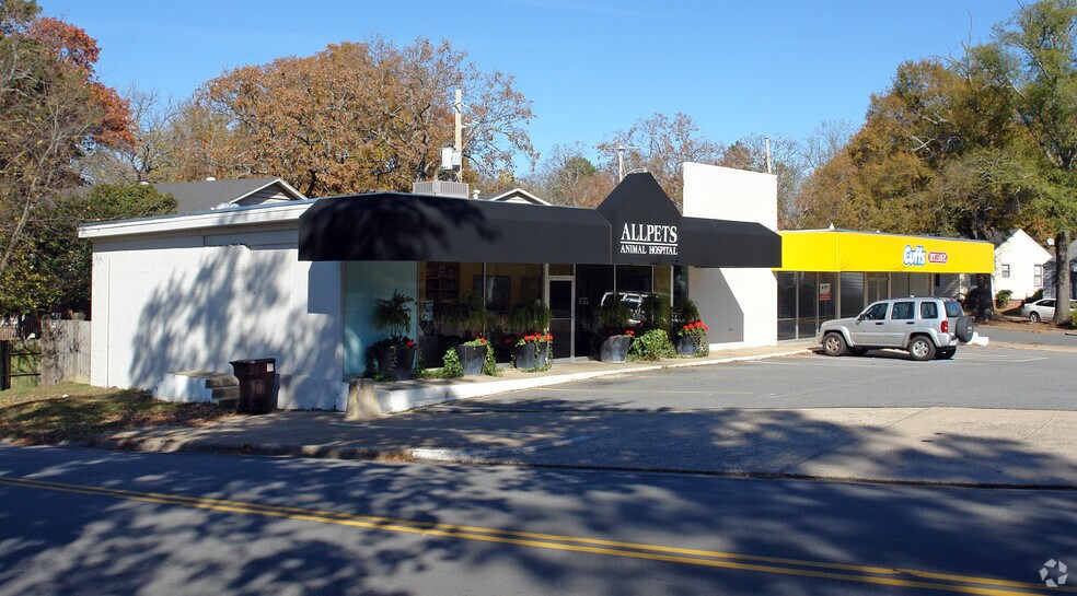 More Photos Of 2102 N Mckinley St, Little Rock Veterinarian Kennel For Lease
