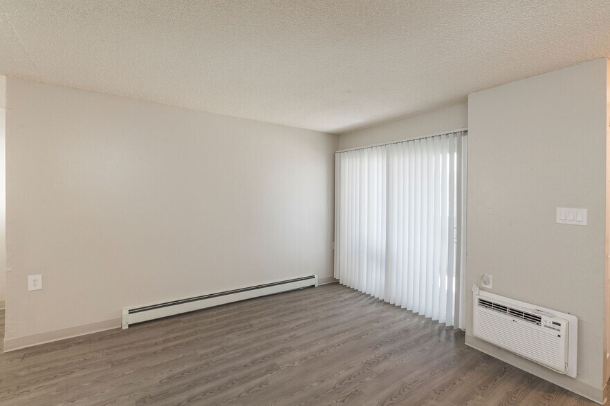 More Photos Of 3349 E Fountain Blvd, Colorado Springs Apartments For Sale