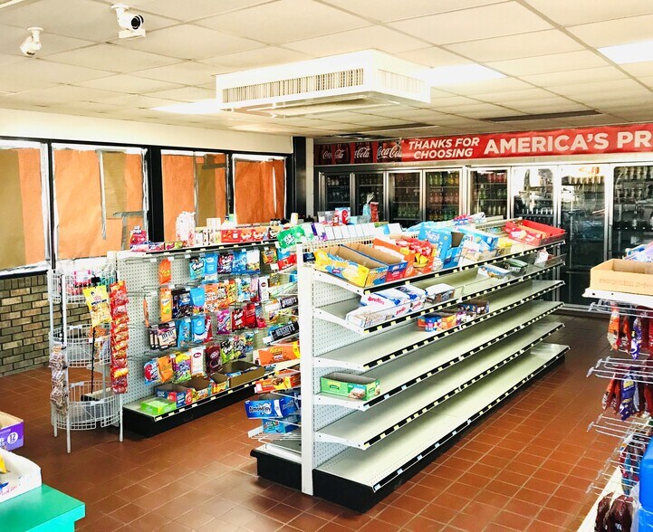 More Photos Of 5670 Atlanta Hwy, Montgomery Convenience Store For Lease
