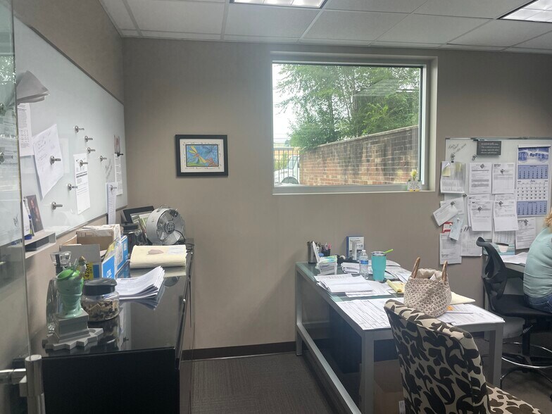 More Photos Of 11607 Maryland Ave, Beltsville Warehouse For Sale