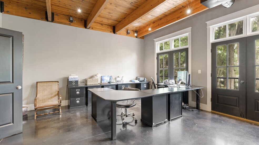 More Photos Of 19 Market, Beaufort Office For Lease