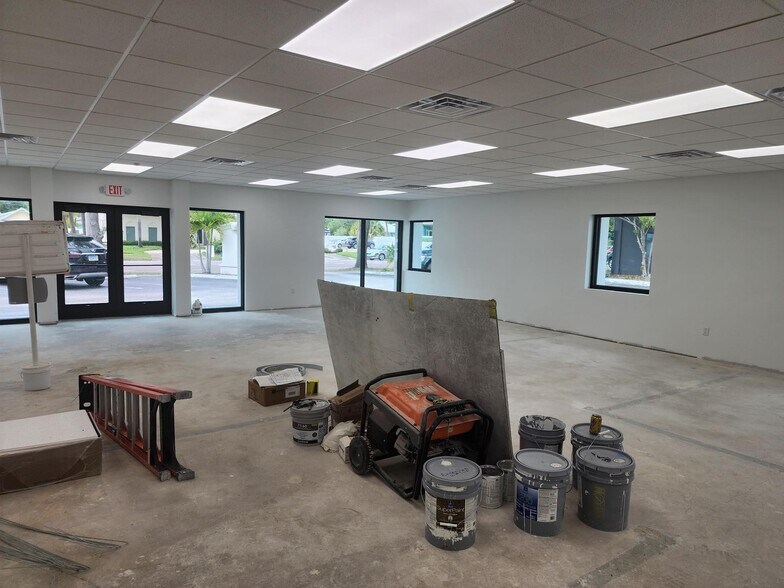 More Photos Of 2942-2958 1st Ave N, Saint Petersburg Office For Lease