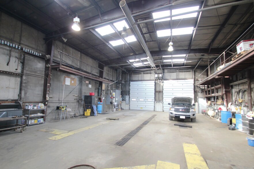 More Photos Of 5960 Center Rd, Valley City Truck Terminal For Sale