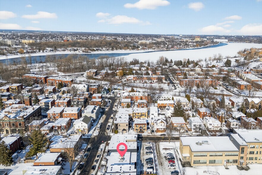 More Photos Of 1558 Rue Viel, Montréal Office For Sale