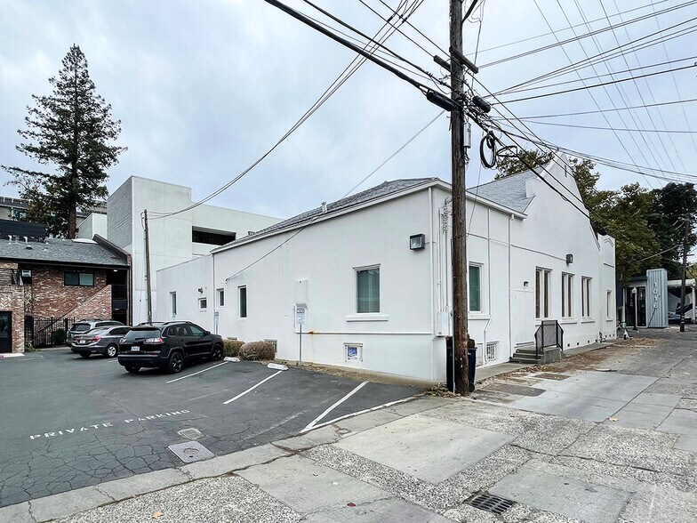 More Photos Of 1017 23rd St, Sacramento Religious Facility For Sale