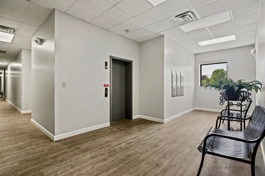 More Photos Of 511 Jermor Ln, Westminster Storefront Retail Office For Lease