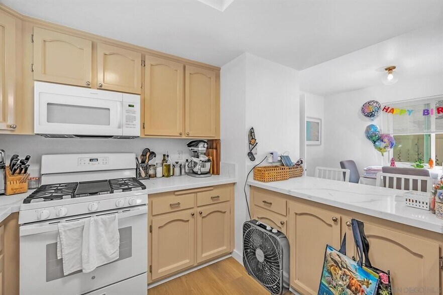 More Photos Of 248 Orange Ave, Coronado Multifamily For Sale