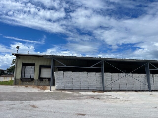 More Photos Of 26444 County Road 33 S, Groveland Warehouse For Lease