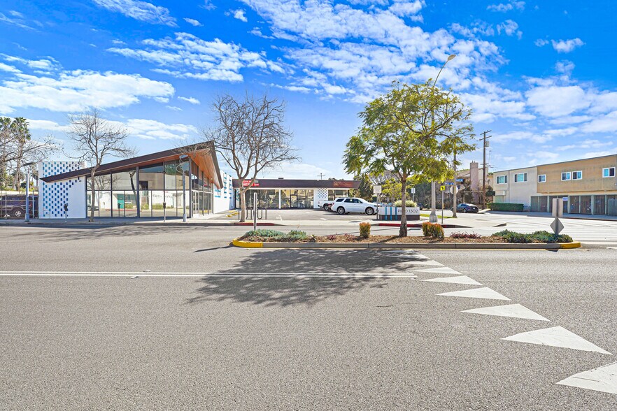 More Photos Of 1302-1308 Pico Blvd, Santa Monica Freestanding For Lease