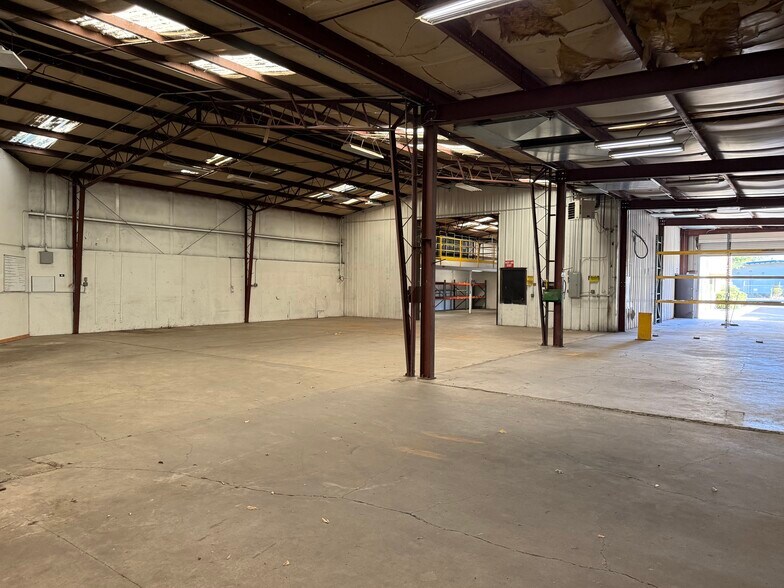 More Photos Of 2244 Ivy St, Chico Manufacturing For Sale