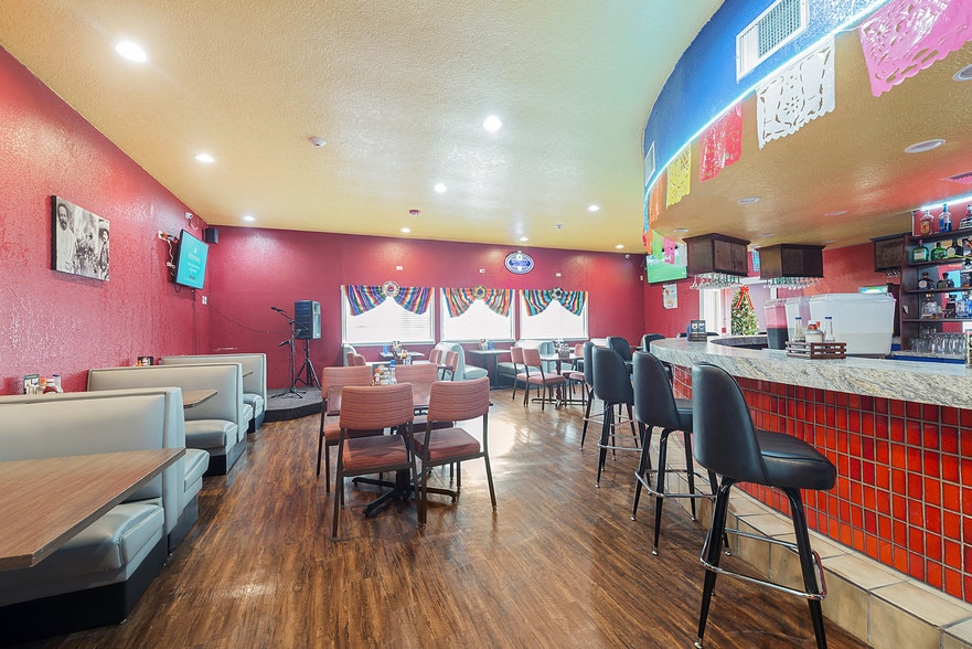 More Photos Of 17009 East Fwy, Channelview General Retail For Sale